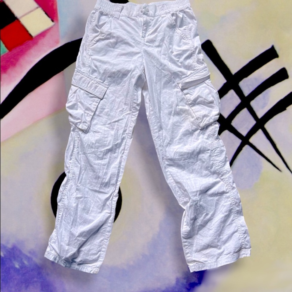 White low waist cargo